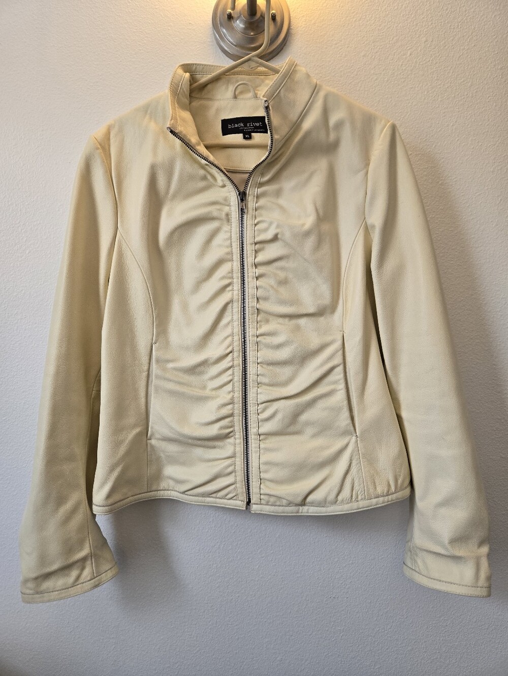 Black Rivet Light Cream Zip-Front Women's Jacket